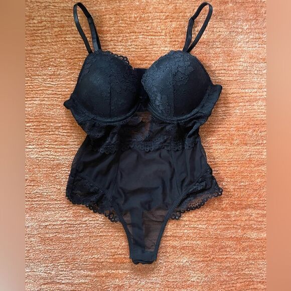 Jessica Simpson Other - NWOT Jessica Simpson body